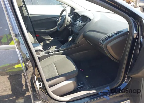 2017 Ford Focus Se z USA, uszkodzony, nr VIN 1FADP3F21HL295116